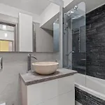 Apartamento Poli Bucarest
